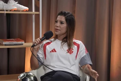 Paulinha, lateral do Inter<!-- NICAID(16222279) -->