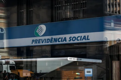 Porto Alegre, RS< BrasilINSS tem 19 imóveis de sua propriedade que estão em desuso em Porto Alegre. Dentre eles, há desde prédios até apartamentos e lotes.<!-- NICAID(16017545) -->