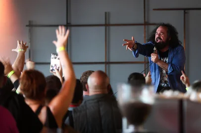 PORTO ALEGRE, RS, BRASIL, 28-09-2025: Terceira edição do Festival Quarto POA, unindo música, gastronomia e entretenimento em diversas ruas do 4º Distrito. Foto Jonathan Heckler/Agência RBS<!-- NICAID(16134651) -->