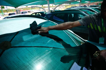 PORTO ALEGRE, RS, BRASIL - 12/12/2023 - Aumento na procura por aluguel e planos de assinatura de carros. FOTO: JONATHAN HECKLER, AGÊNCIA RBS<!-- NICAID(15623172) -->