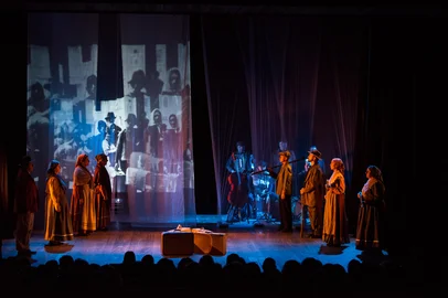 Espetáculo de teatro “Miseri Coloni Dá Voz ao Silêncio” será reapresentado em Caxias do Sul. Sessões ocorrem nos dias 3 e 4 de abril, no Teatro Pedro Parenti, em homenagem aos 150 anos da Imigração Italiana no RS<!-- NICAID(16007646) -->