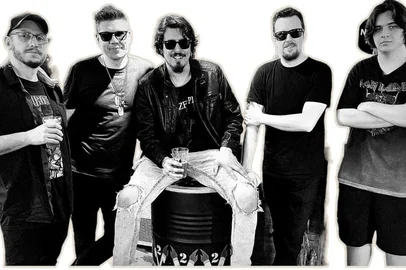 O São Patrício Bar realiza anualmente a celebração do Dia de São Patrício oficialmente dia 17 de março, das 15h às 22h.Entre as atrações, banda OldestFlame (foto)<!-- NICAID(15702840) -->