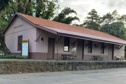 A Prefeitura de Gramado reinaugura neste sábado (14), às 9h, o Museu Estação Férrea Várzea Grande (Rua Oscar Wille, 165, no bairro Várzea Grande), após uma reforma completa no espaço físico e no acervo.<!-- NICAID(15933416) -->