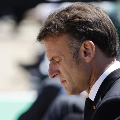French President Emmanuel Macron attends a ceremony marking the 80th anniversary of the massacre of 643 persons by Nazi German forces, in Oradour-sur-Glane, southwestern France, on June 10, 2024. On June 10, 1944, just four days after the Allied forces landed on the Normandy coast on D-Day, 643 inhabitants, including 247 children, were massacred in the tranquil village of Oradour-sur-Glane in southwestern France, by German Waffen-SS soldiers belonging to the 2nd SS Panzer Division "Das Reich". (Photo by Ludovic MARIN / POOL / AFP)Editoria: POLLocal: Oradour-sur-GlaneIndexador: LUDOVIC MARINSecao: political developmentFonte: POOLFotógrafo: STF<!-- NICAID(15785536) -->