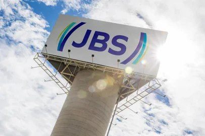 A gigante dos alimentos JBS está contratando cerca de 1,1 mil profissionais no Rio Grande do Sul. A empresa já emprega cerca de 16 mil no Estado.<!-- NICAID(15847197) -->
