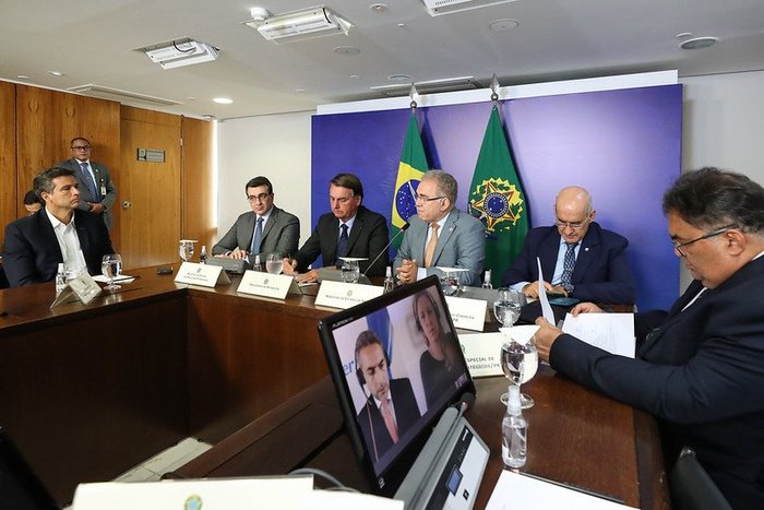 Em reunião com a Pfizer, Bolsonaro pede que empresa antecipe entrega de vacinas | GZH