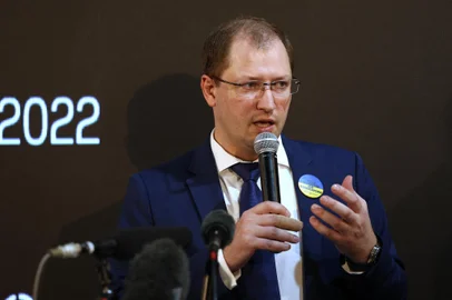 Ruslan Strilets, Ukraine's Minister of Environmental Protection and Natural Resources, gives a press conference at the Ukrainian pavilion at the Sharm el-Sheikh International Convention Centre, in Egypt's Red Sea resort city of the same name, during the COP27 climate conference, on November 14, 2022. (Photo by AHMAD GHARABLI / AFP)Editoria: SCILocal: Sharm el SheikhIndexador: AHMAD GHARABLISecao: weather scienceFonte: AFPFotógrafo: STF<!-- NICAID(15265281) -->