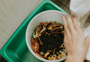 É possível fazer compostagem dentro de um apartamento?