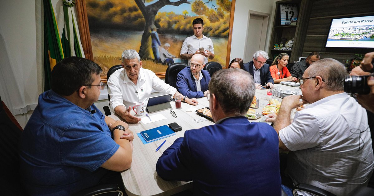 Melo reúne prefeitos da Região Metropolitana para debater repasses de saúde