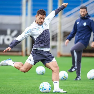 Lateral João Pedro em treino do Grêmio<!-- NICAID(16295830) -->