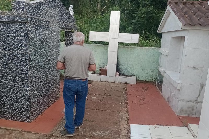 Morte de uma mulher em um cemitério de Formigueiro. Foto: Fernando Ramos/Formigueiro REAL/Divulgação<!-- NICAID(15677156) -->