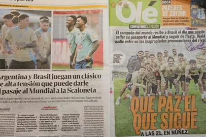 Jornais de Buenos Aires destacam silêncio da seleção argentina às provocações de Raphinha<!-- NICAID(16002702) -->