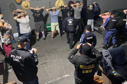 Fiscalização dispersa festas clandestinas em Caxias<!-- NICAID(14749861) -->