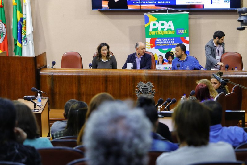 Audiência sobre o Plano Plurianual da União, realizada em Caxias, recebe proposta de criação de uma universidade pública na região.<!-- NICAID(15467576) -->