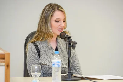 *A PEDIDO DE CIRO FABRES* Posse da nova diretora do Fórum de Caxias do Sul, Joseline Mirele Pinson de Vargas. Foto: João Pedro Bressan/Divulgação<!-- NICAID(15095981) -->