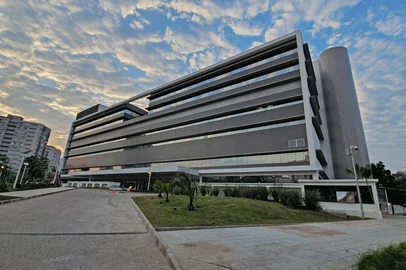 Ampliação do Hospital de Clínicas<!-- NICAID(14264835) -->