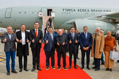 Comitiva de Lula chega ao Japão<!-- NICAID(16001795) -->