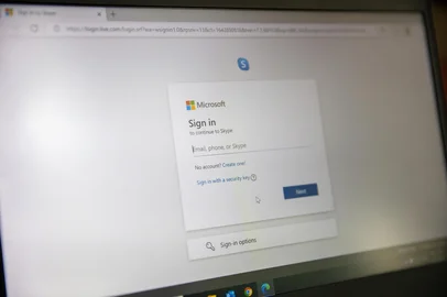 Greece Athens, January 23 2022. Skype Microsoft communication app logo on laptop computer screen.Fonte: 482596071<!-- NICAID(15964087) -->