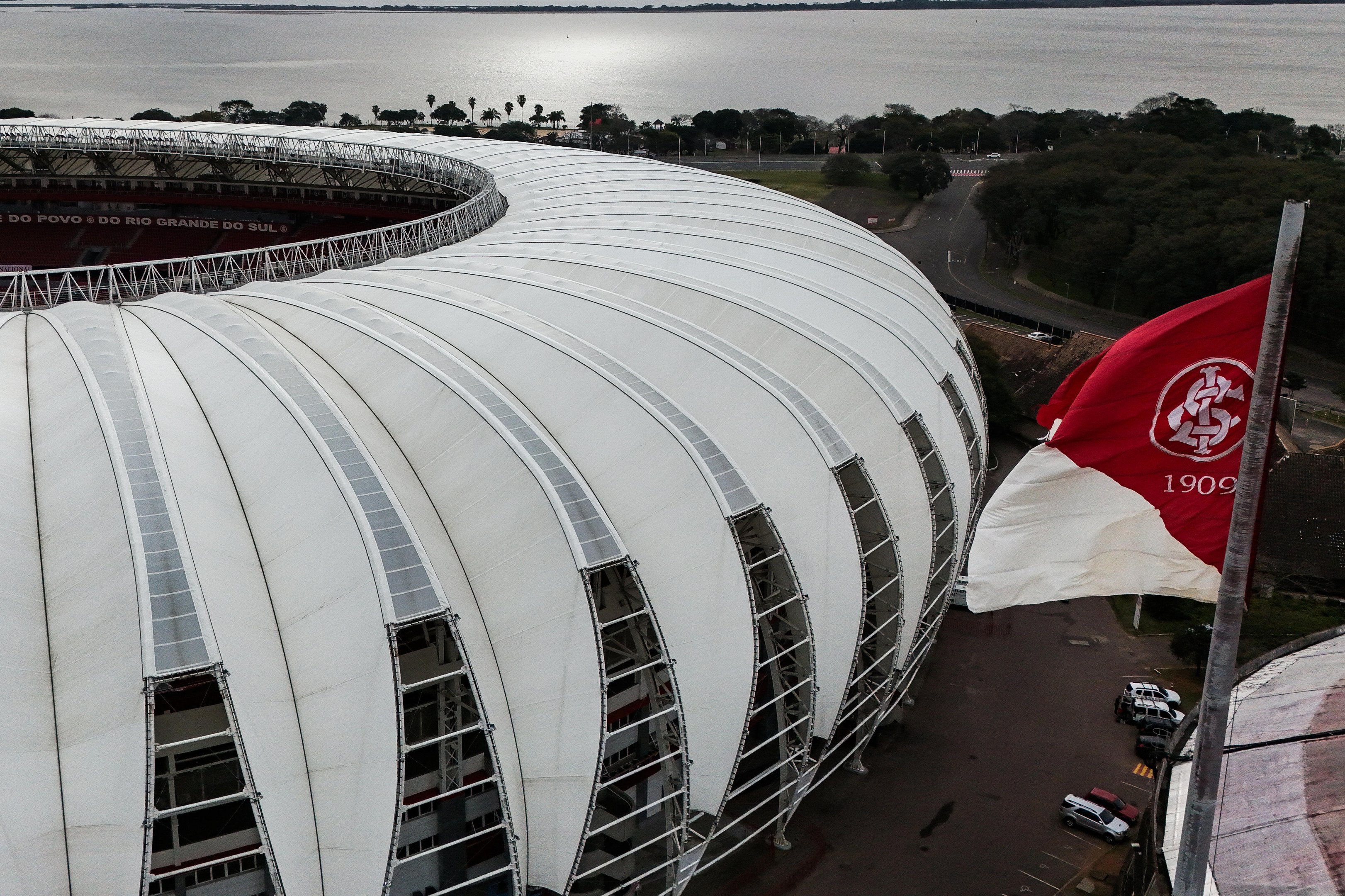 Receitas ordin&aacute;rias e d&iacute;vida de clube peruano: como o Inter quitou o transfer ban