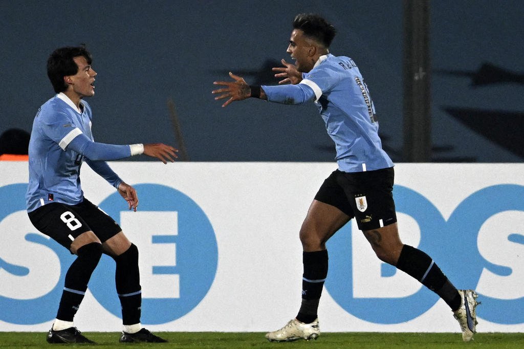 Уругвай никарагуа. Уругвай никарагуа. Сборная японии 2002. Сборная уругвая 2008. Мануэль фаль конде.