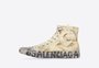 Desgastado e rasgado: Balenciaga lança tênis "surrado" de propósito e vira meme nas redes