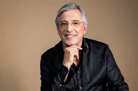 Ivan Lins apresenta o show A Gente Merece Ser Feliz<!-- NICAID(15551584) -->