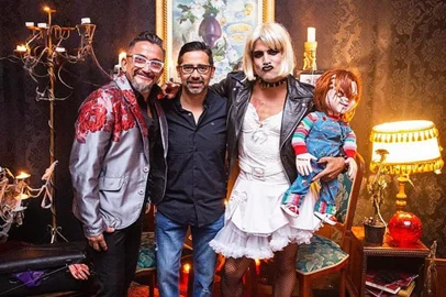 Caio Castro foi fantasiado de Tiffany Valentine, a noiva de Chucky, no seu aniversário de 33 anos.<!-- NICAID(14997413) -->
