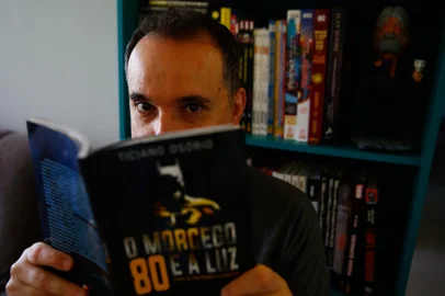 Porto Alegre, RS, Brasil - Ticiano Osório lança livro sobre 80 anos do Batman. Fotos: Jonathan Heckler / Agencia RBS<!-- NICAID(15560679) -->