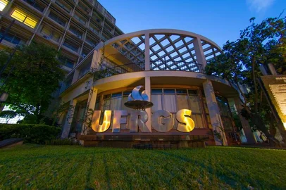 PORTO ALEGRE,RS,BRASIL- 26-11-2014 - FOTOS EMBARGADAS - ESPECIAL - Fotos para  matéria sobre os 80 anos da UFRGS. Fotos dos prédios da universidade. (FOTO:MARCELO OLIVEIRA/AGÊNCIA RBS)