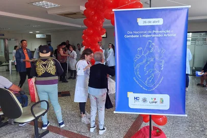 Ação de hipertenção no Hospital de Clínicas de Passo Fundo<!-- NICAID(15746049) -->