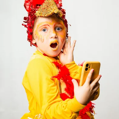 A Mostra de Teatro do Colégio Murialdo, tradicional na cidade, já chega a 14ª edição. A iniciativa reúne os resultados das Oficinas Teatrais que ocorrem durante todo o ano como atividade extracurricular oferecida aos alunos.As apresentações ocorrem nos dias 24, 25, 26 de novembro e 02, 03 e 09 de dezembro, no Teatro Murialdo. Os ingressos estão à venda no site ingressodigital.com.br, nos seguintes valores: inteira – R$ 24,00  meia-entrada – R$12,00. Informações pelo telefone: (54) 3221.2890.FOTO: Imagem do espetáculo "A Fazenda Frico Tico"<!-- NICAID(15604424) -->
