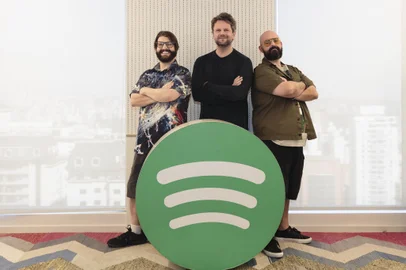 França e o Labirinto, audiossérie do Jovem Nerd<!-- NICAID(15623751) -->