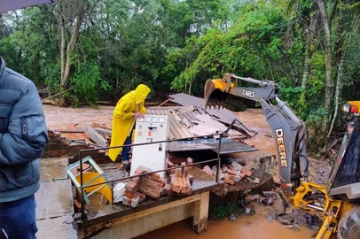 Três Passos ainda tem locais sem água e cidade vai decretar situação de emergência<!-- NICAID(15574331) -->