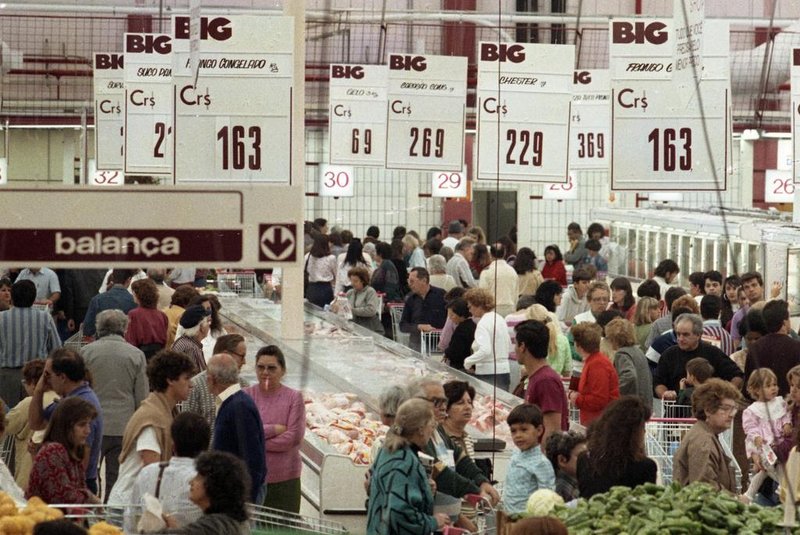 Inauguração do BIG Shop em 16/11/1990#Fotógrafo: Ronaldo Bernardi#Envelope: 96942<!-- NICAID(15634445) -->