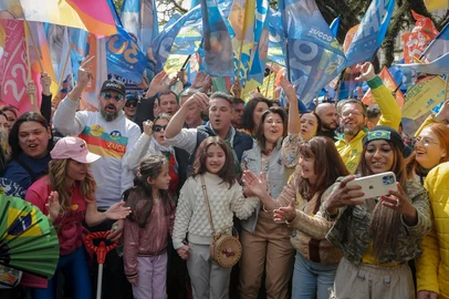 Luciano Zucco faz campanha na Redenção <!-- NICAID(16364968) -->