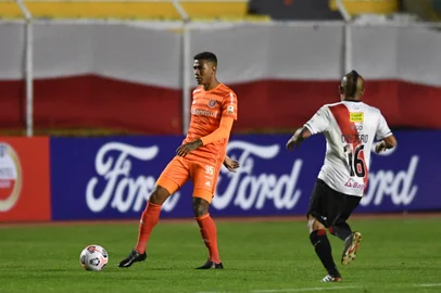 LA PAZ, BOLÍVIA - 20.04.2021 - O Inter estreia na Libertadores contra o Always Ready, em La Paz, na Bolívia, pela primeira rodada da fase de grupos.<!-- NICAID(14763093) -->