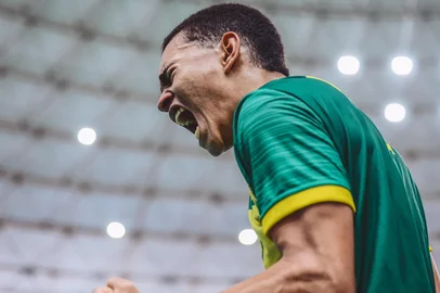 Klecivan Zaidan conquistou a medalha de prata no Campeonato Pan-Americano Júnior de Badminton. Atleta do Recreio da Juventude<!-- NICAID(16334200) -->