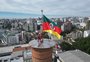 Bandeira do RS é hasteada em diferentes pontos do Estado como símbolo de força e recomeço