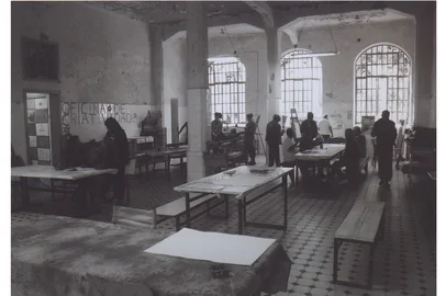 Mais de três décadas de histórias, memórias, imagens e experiências relacionadas à arte e à saúde mental estão reunidas no livro "Exposições que contam histórias: Oficina de Criatividade do Hospital Psiquiátrico São Pedro", organizado pela Associação Amigos da Memória do Hospital São Pedro (AMeHSP).<!-- NICAID(16363996) -->