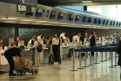 PORTO ALEGRE, RS, BRASIL - 21/10/2024 - Após as enchentes de maio, Aeroporto Salgado Filho volta a operar na Capital. FOTO: RONALDO BERNARDI, AGÊNCIA RBS<!-- NICAID(15895058) -->