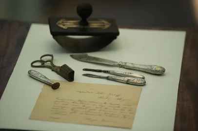 PORTO ALEGRE, RS, BRASIL,  23/05/2022- Museu Julio de Castilhos recebe doação de 120 objetos que pertenceram a Borges de Medeiros. Foto: Ronaldo Bernardi / Agencia RBS<!-- NICAID(15104037) -->