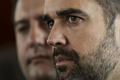 BrasÃ­lia (DF), 26/03/2024 - Os governadores do ParanÃ¡, Ratinho JÃºnior, e do Rio Grande do Sul, Eduardo Leite, durante entrevista apÃ³s reuniÃ£o com o ministro da Fazenda, Fernando Haddad. Foto: Marcelo Camargo/AgÃªncia Brasil<!-- NICAID(16205633) -->