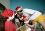 Projeto Anjas de Batom adota cartinhas de famílias carentes e alegra crianças no bairro Mario Quintana 
