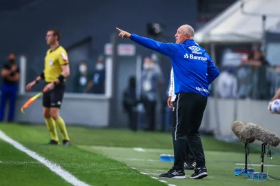 Lucas Uebel / Grêmio / Divulgação Gremio x SantosFUTEBOL/CAMPEONATO BRASILEIRO 2021 /GREMIO X SANTOS - ESPORTES - Lance da partida entre Gremio e Santos disputada na tarde deste domingo na Vila Belmiro, em Santos, em partida valida pela Campeonato Brasileiro 2021. FOTO: LUCAS UEBEL/GREMIO/DIVULGAÇÃOEditoria: SPOIndexador: Lucas UebelSecao: futebolFonte: Gremio.netFotógrafo: Gremio x Santos<!-- NICAID(14911934) -->