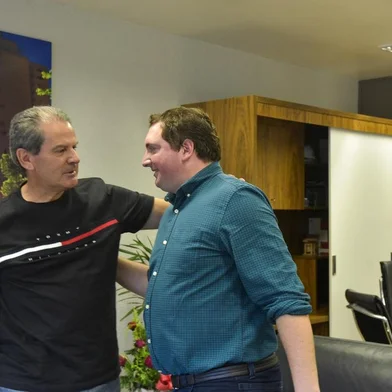 Ex-prefeito Alceu Barbosa Velho (PDT) visita prefeito interino Ricardo Daneluz (PDT)<!-- NICAID(14380892) -->