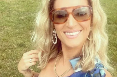Sarah Jayne Dunn, que viveu personagem em Batemam, hoje lucra em plataforma de conteúdo adulto<!-- NICAID(15287400) -->