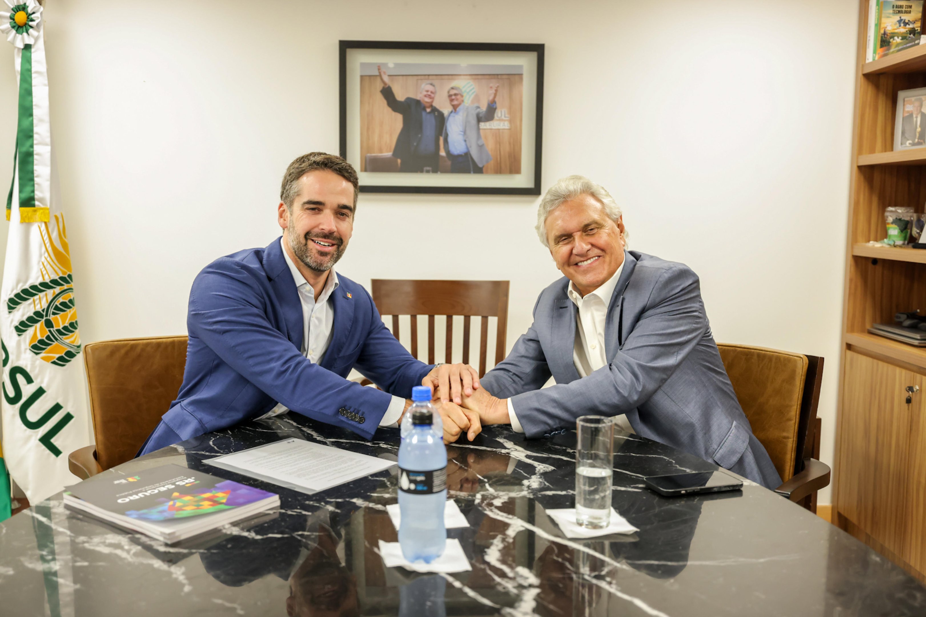 Leite discorda de anistia proposta por Caiado e diz n&atilde;o estar atr&aacute;s de cargos