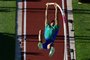 Brazil's Thiago Braz competes in the men's pole vault qualification during the World Athletics Championships at Hayward Field in Eugene, Oregon on July 22, 2022. (Photo by Jim WATSON / AFP)<!-- NICAID(15156650) -->