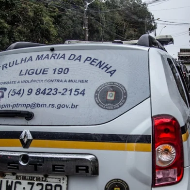 Medida protetiva aliada a programa de reeducação pode ser caminho para ajudar a combater assassinatos de mulheres em Caxias. Patrulha Maria da Penha e Deam em ações de combate a violência doméstica.<!-- NICAID(15210238) -->
