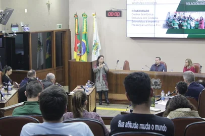 Maria de Lourdes Fagherazzi, diretora-presidente da Codeca, detalha situação da companhia na Câmara.<!-- NICAID(15074375) -->